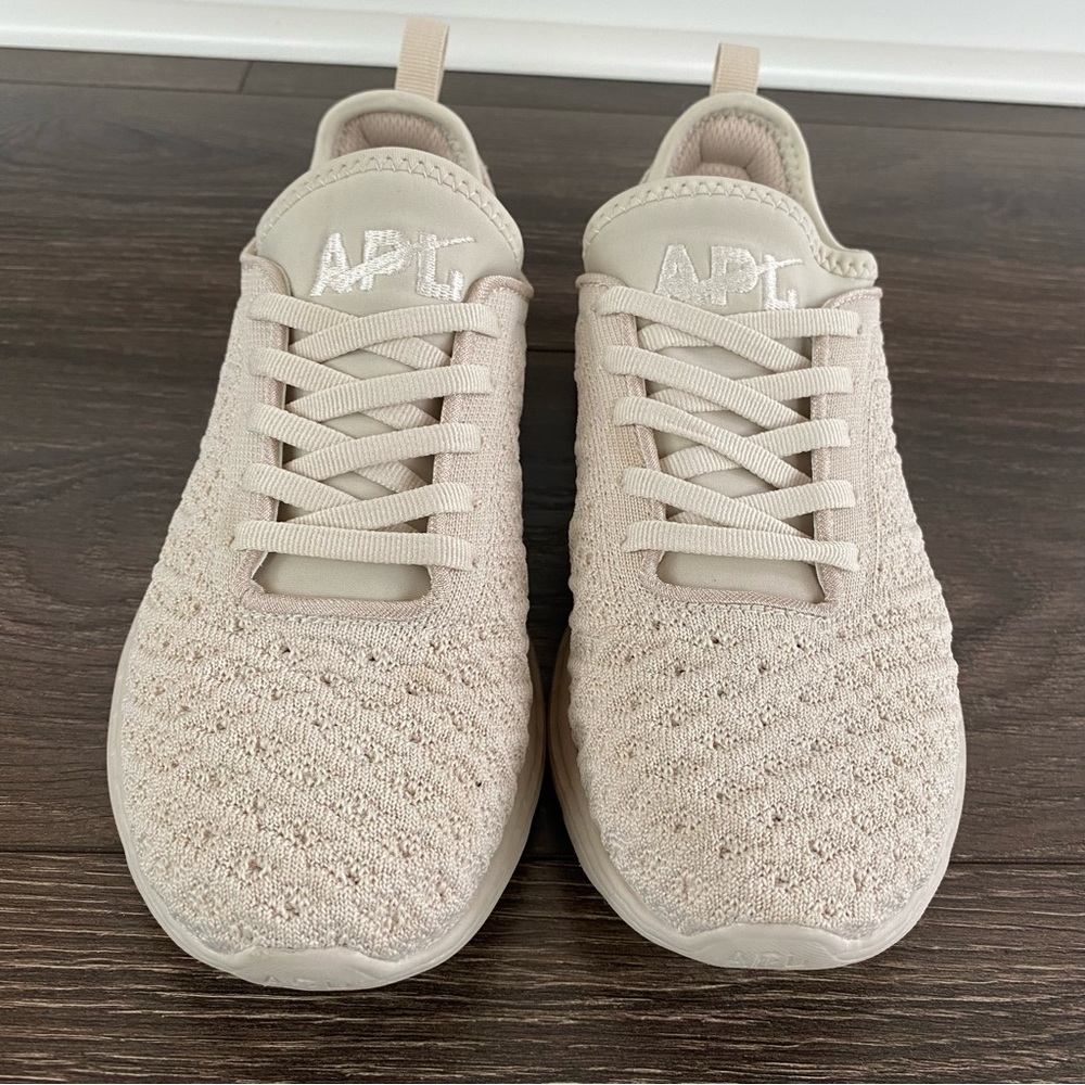 Techloom Phantom Sneakers